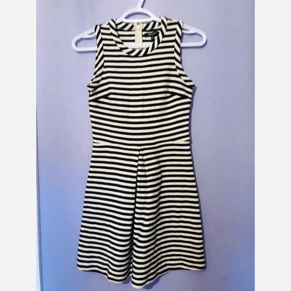 Madewell Afternoon Dress in Stripe - Picture 3 of 4